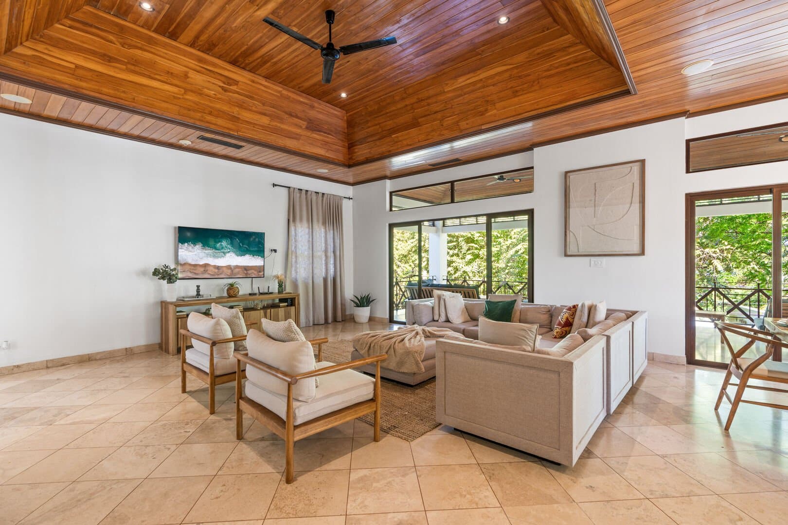 Ibis Condo #10 - Image 4