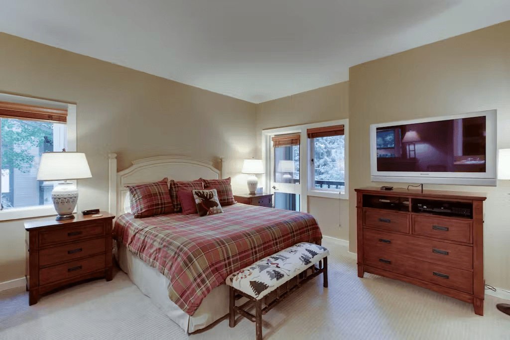 Wildflower Luxury - Image 13