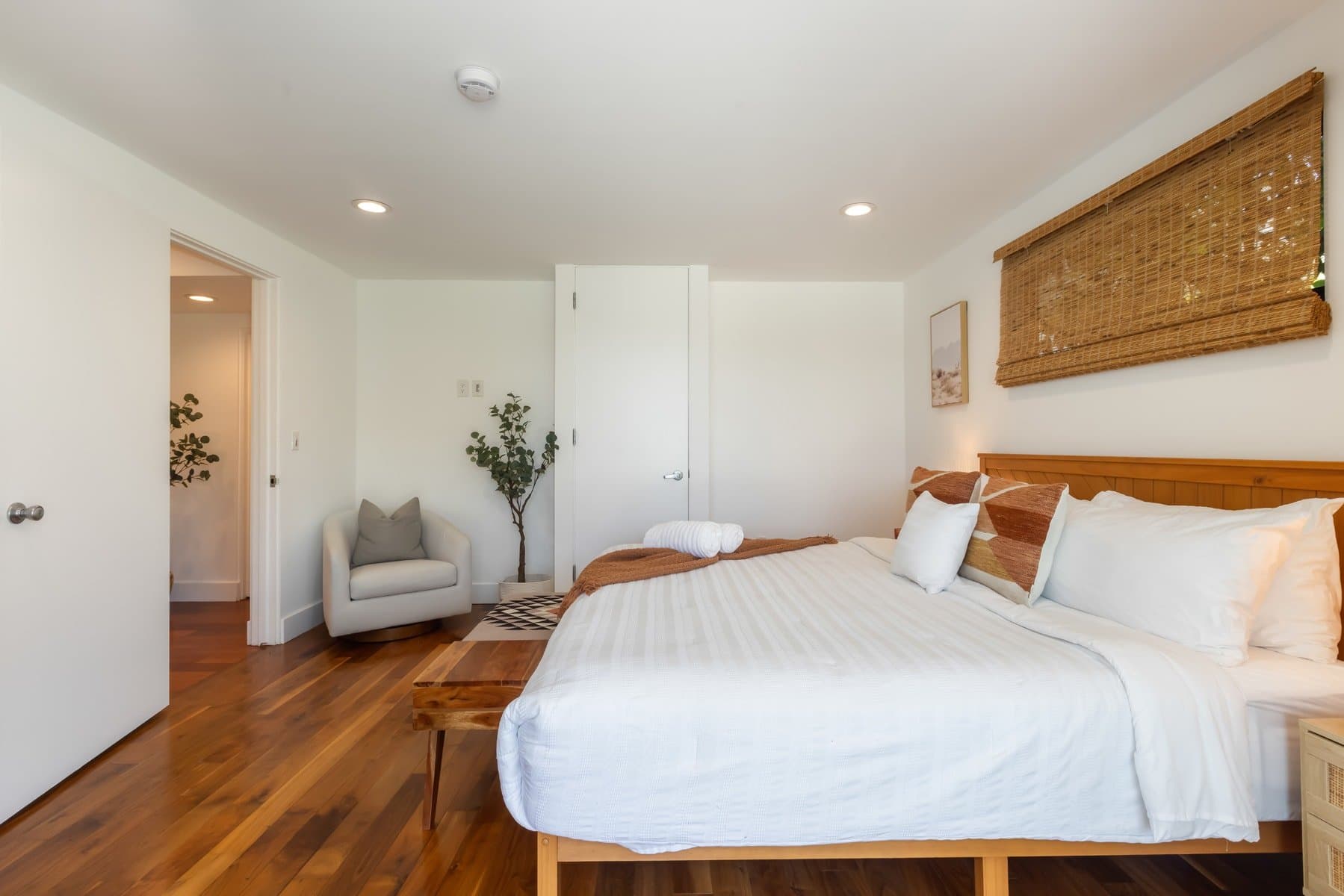 Malibu Sunset Oasis - Image 43