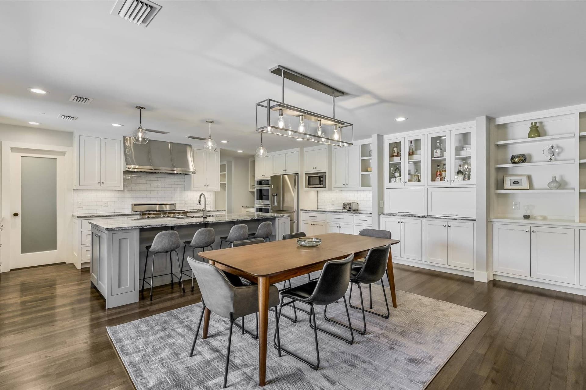 Austin Metro - Image 5