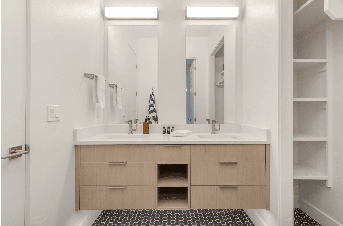 Mountain Lover - Image 40