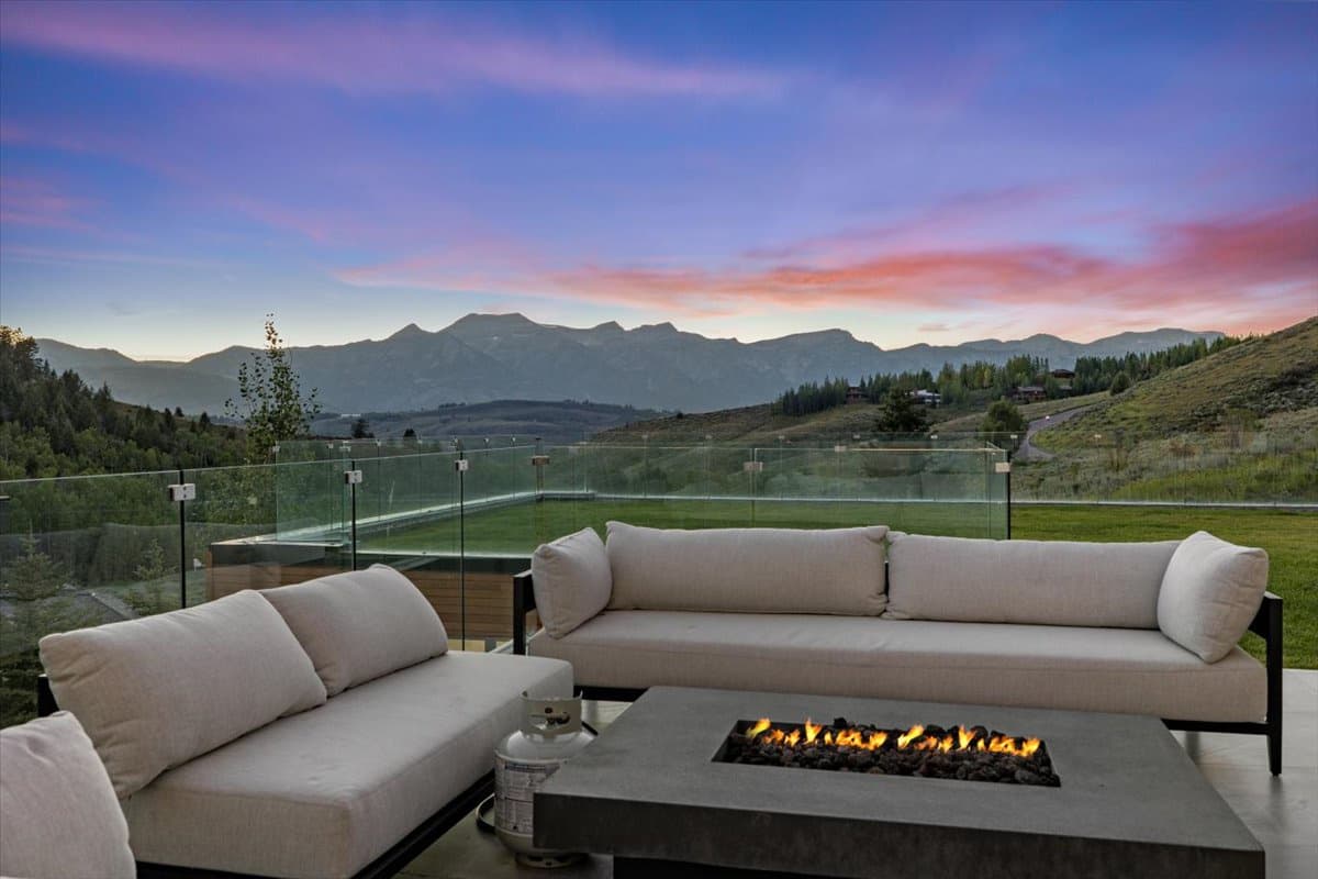 Panda Ranch Wing - Image 56