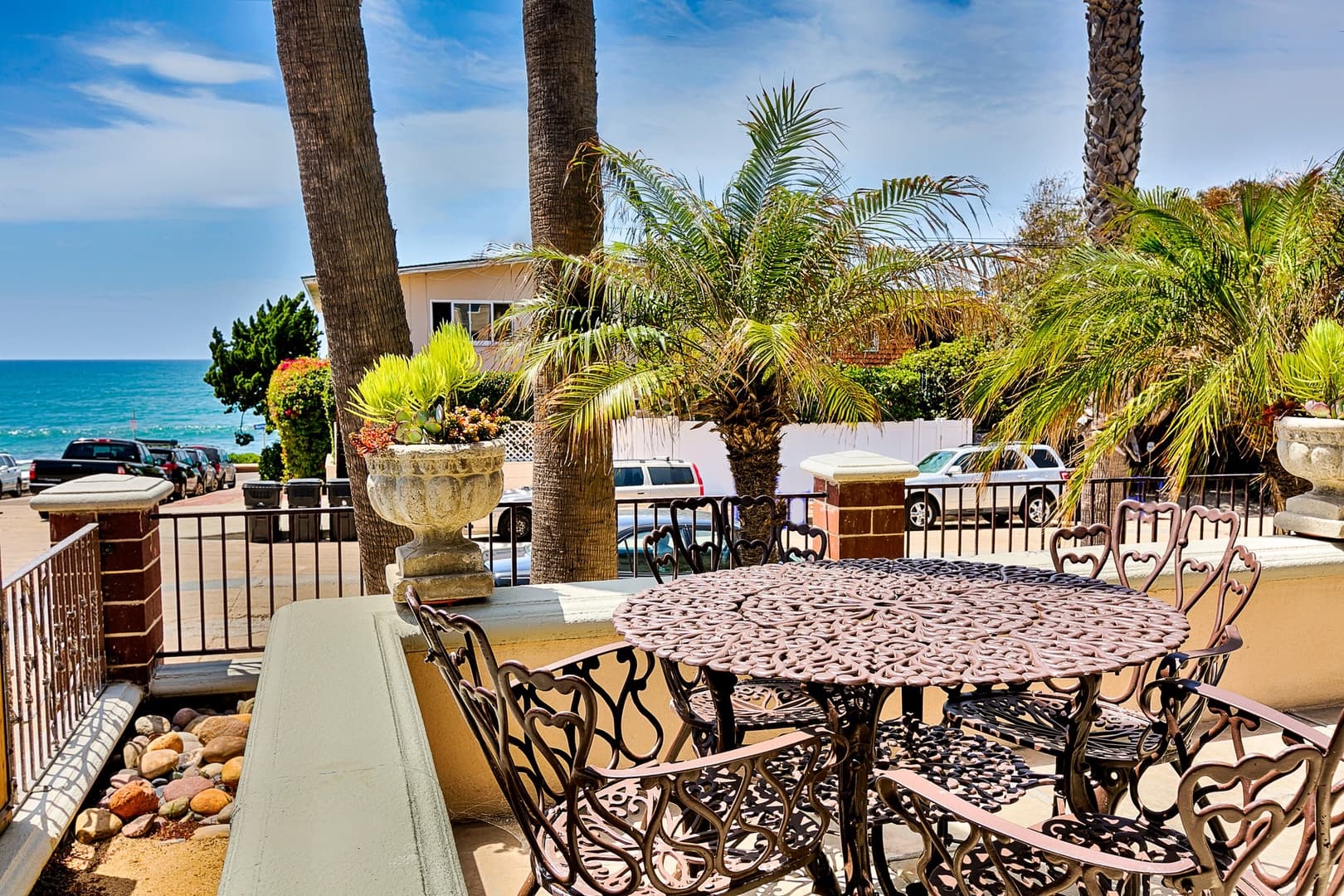 Spanish Palms Home - Image 5