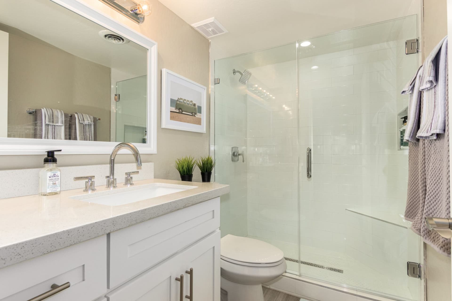 Nantucket Townhouse - Image 4