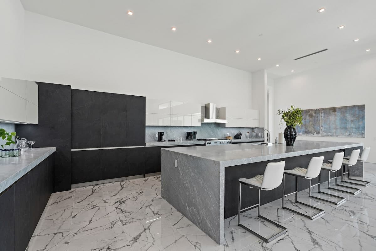 Bravo Villa #7 - Image 12