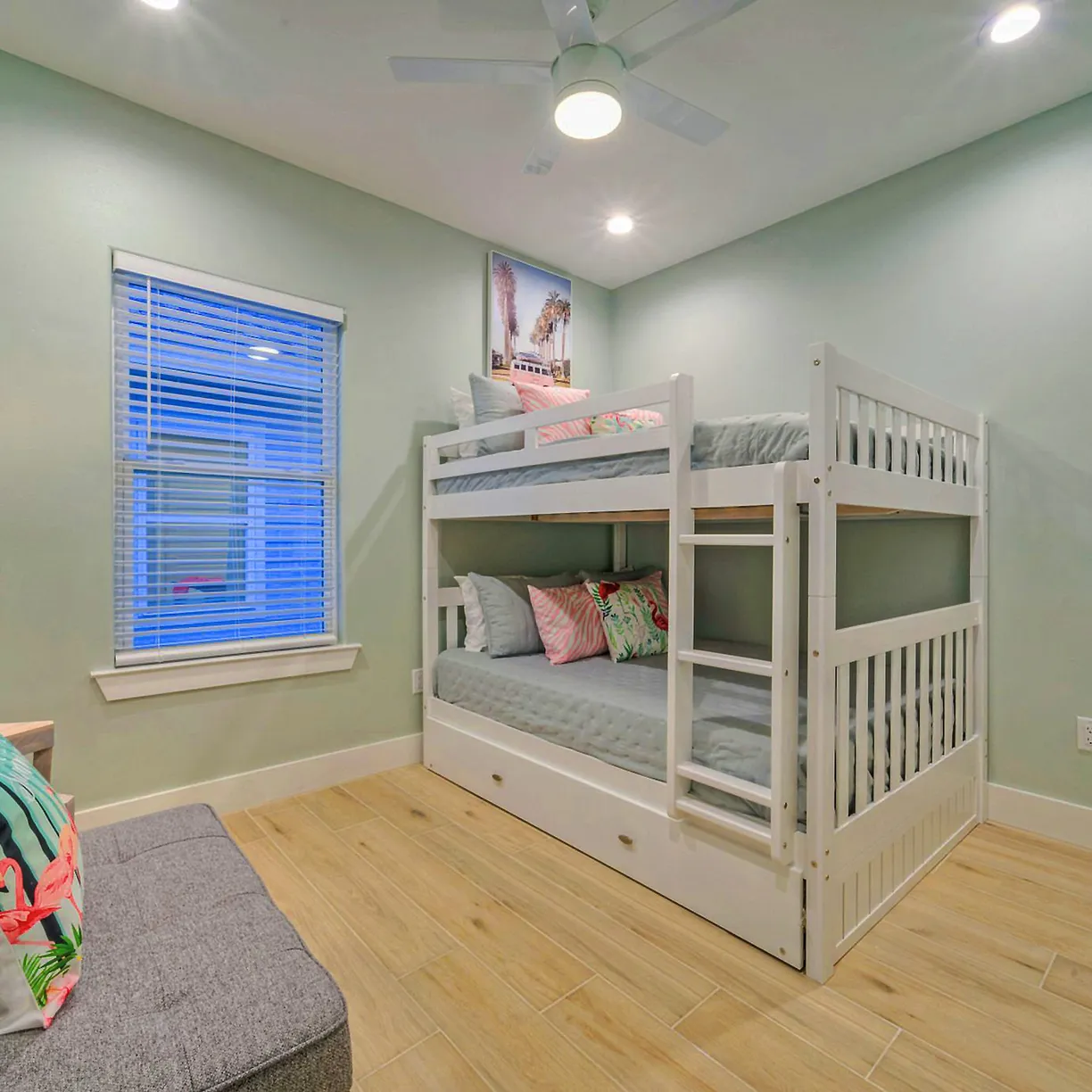 Swinging Easy - Image 26