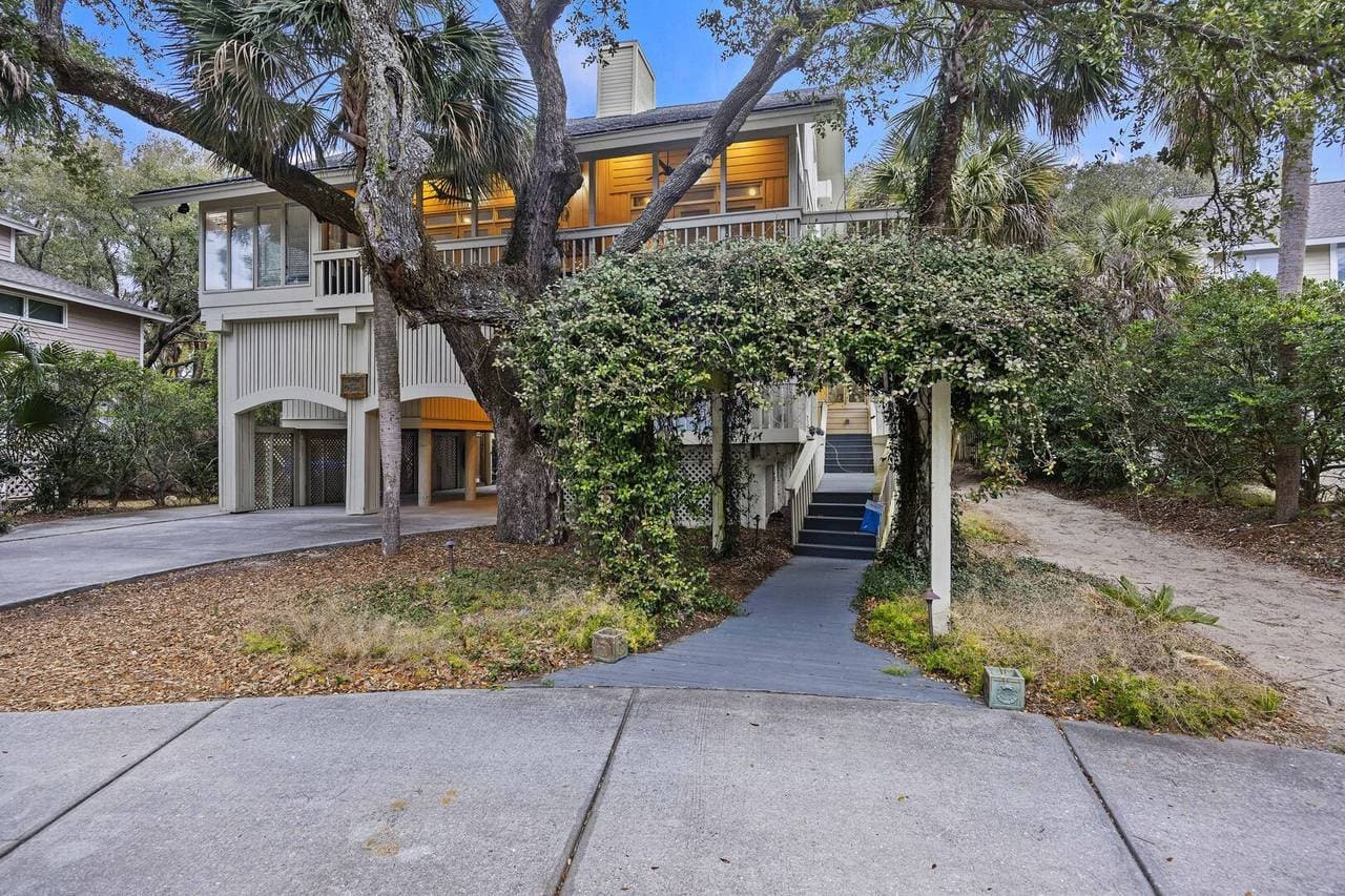 Livin' on a Dune - Image 41