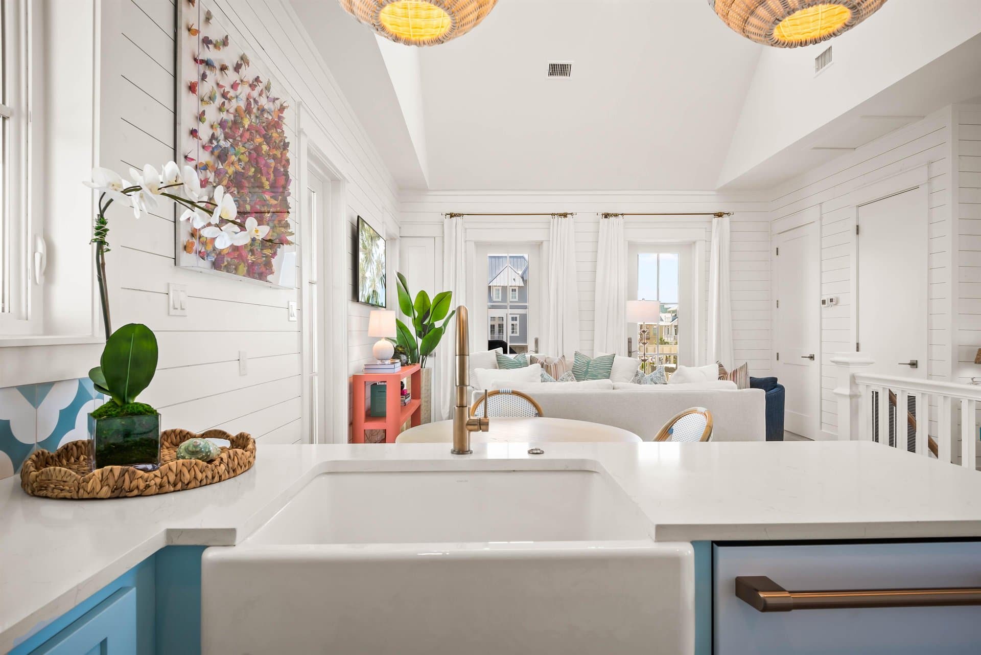 Let's "Glow" Girls - Image 7