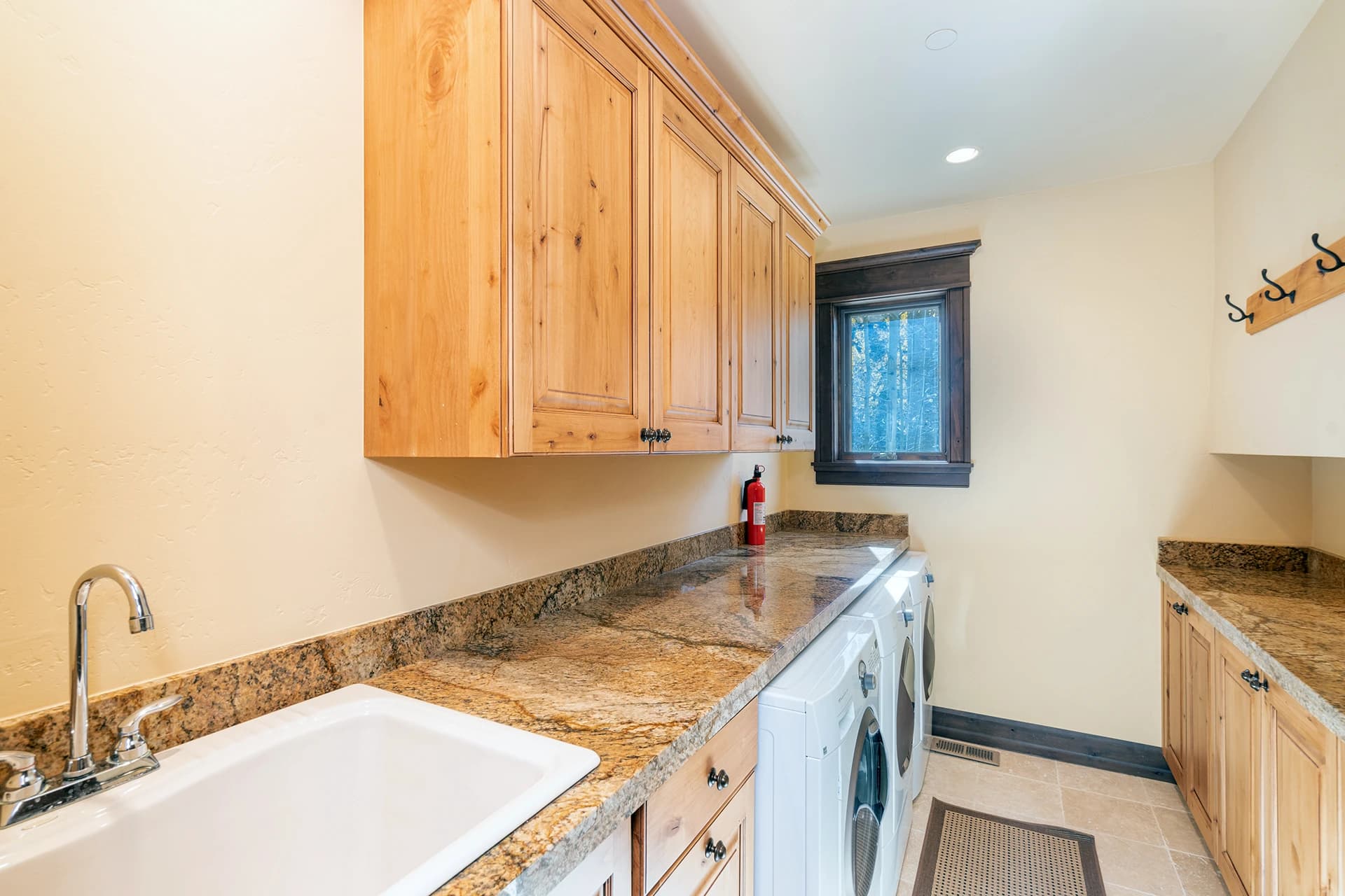 Benchmark Chateau - Image 27