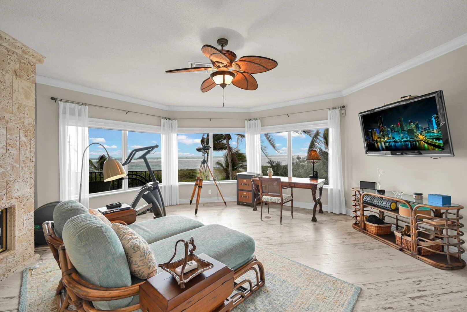 Oceanfront Estate - Image 12