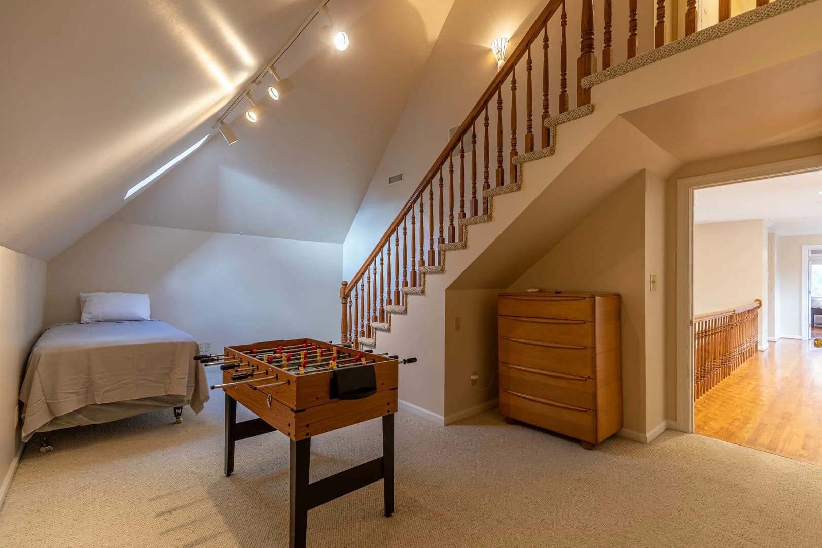 Boone Gem - Image 33