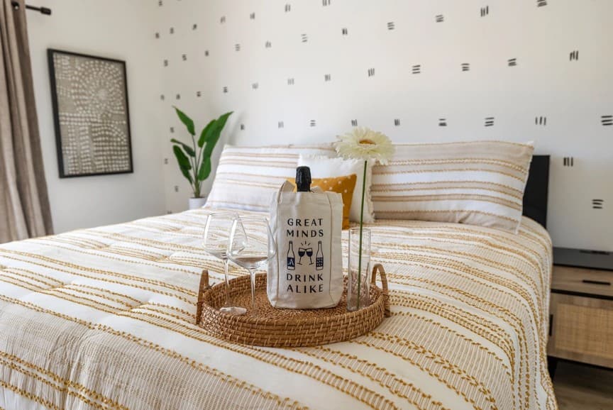 Sunny Palms - Image 12