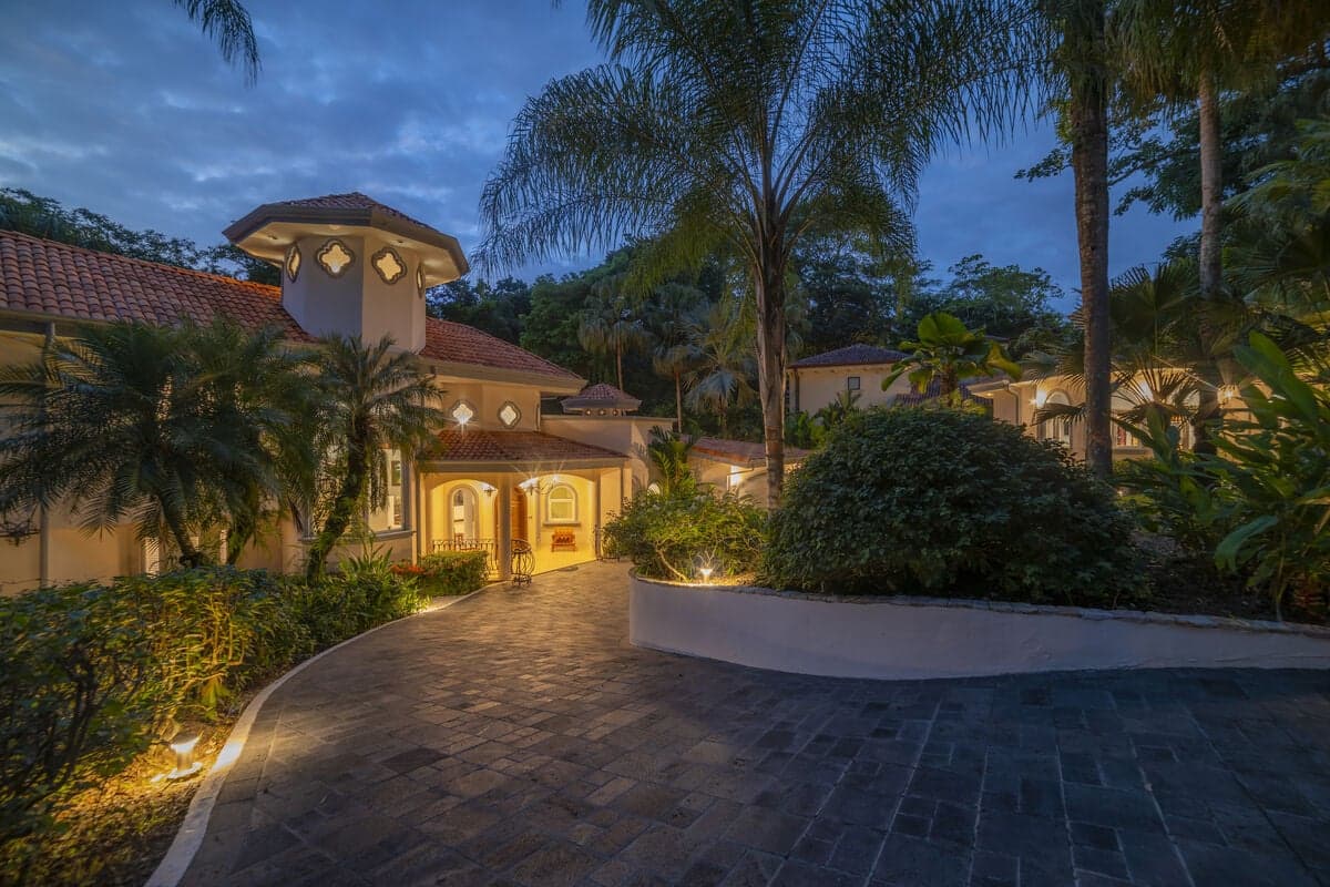 Harmon House - Image 2