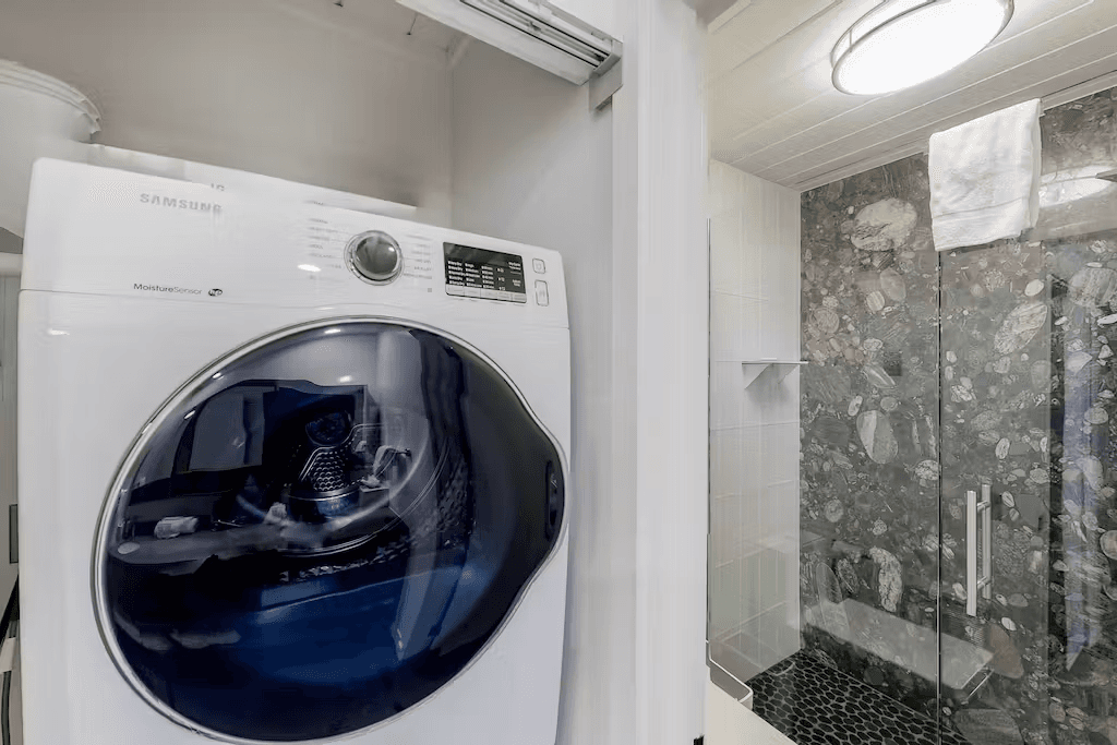 Sun and Ski - Image 16