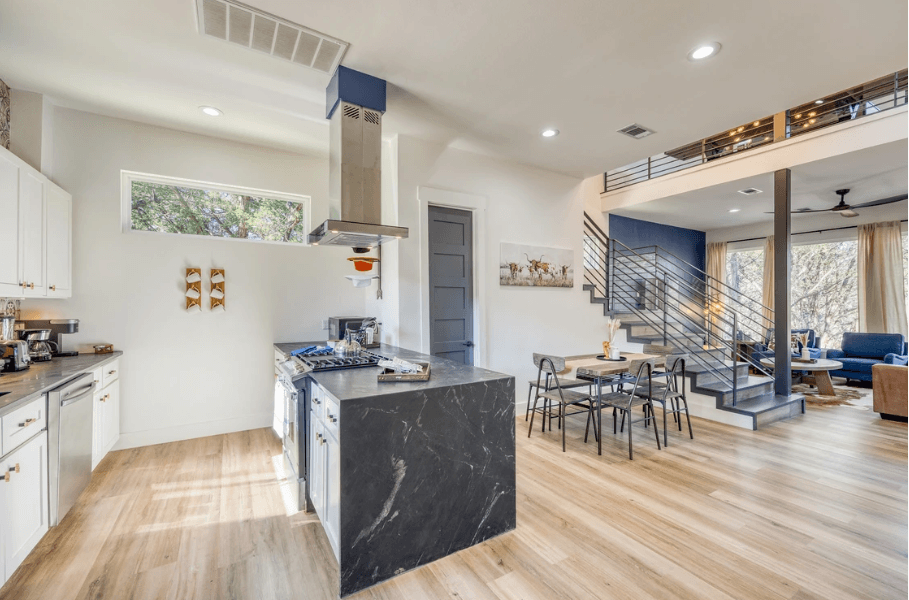 Maverick Place - Image 10