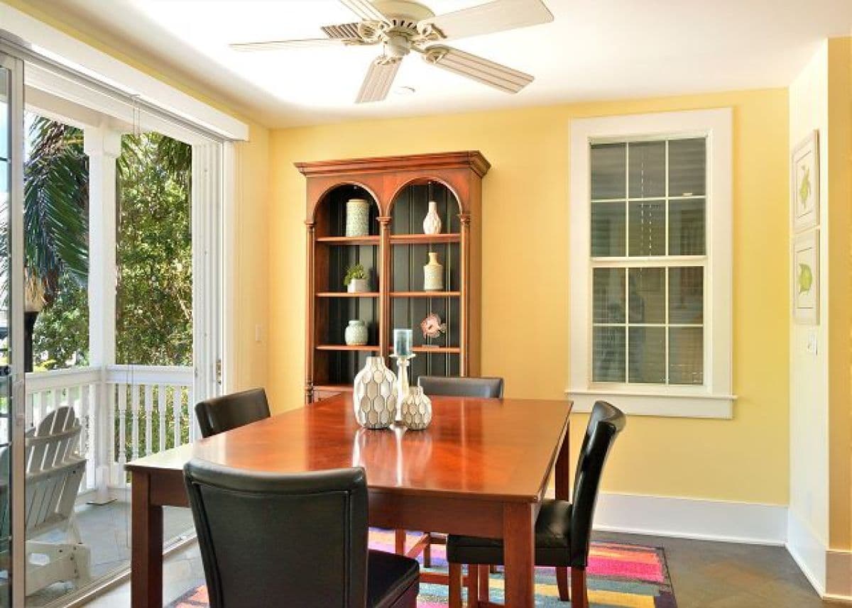 Island Chic - Image 4