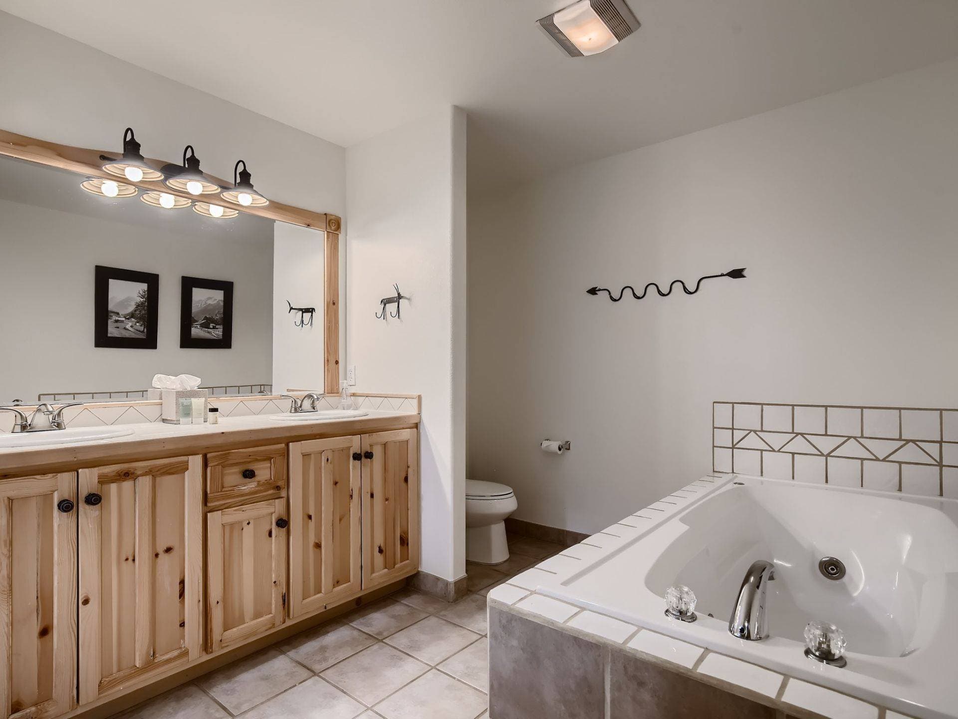 Lodge at Ski Hill - Image 23