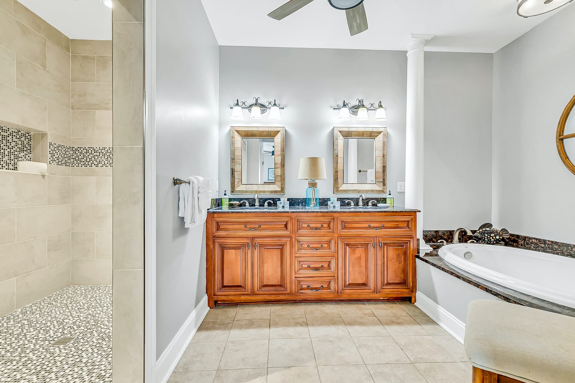 Bahama Breeze House - Image 15