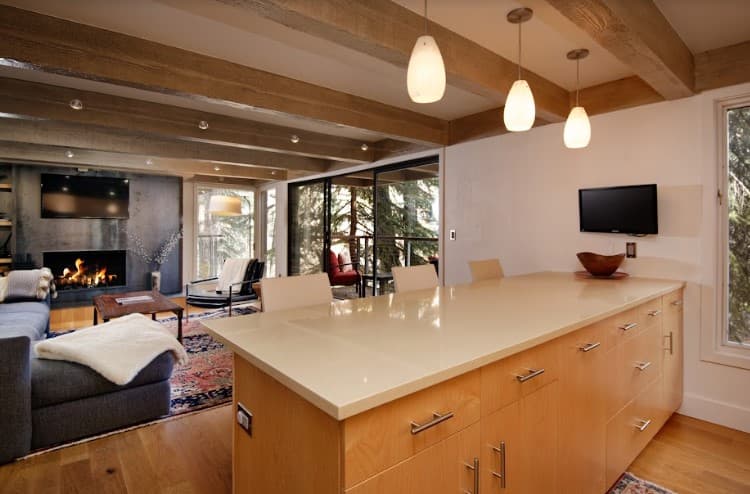 East Cooper Townhome - Image 4