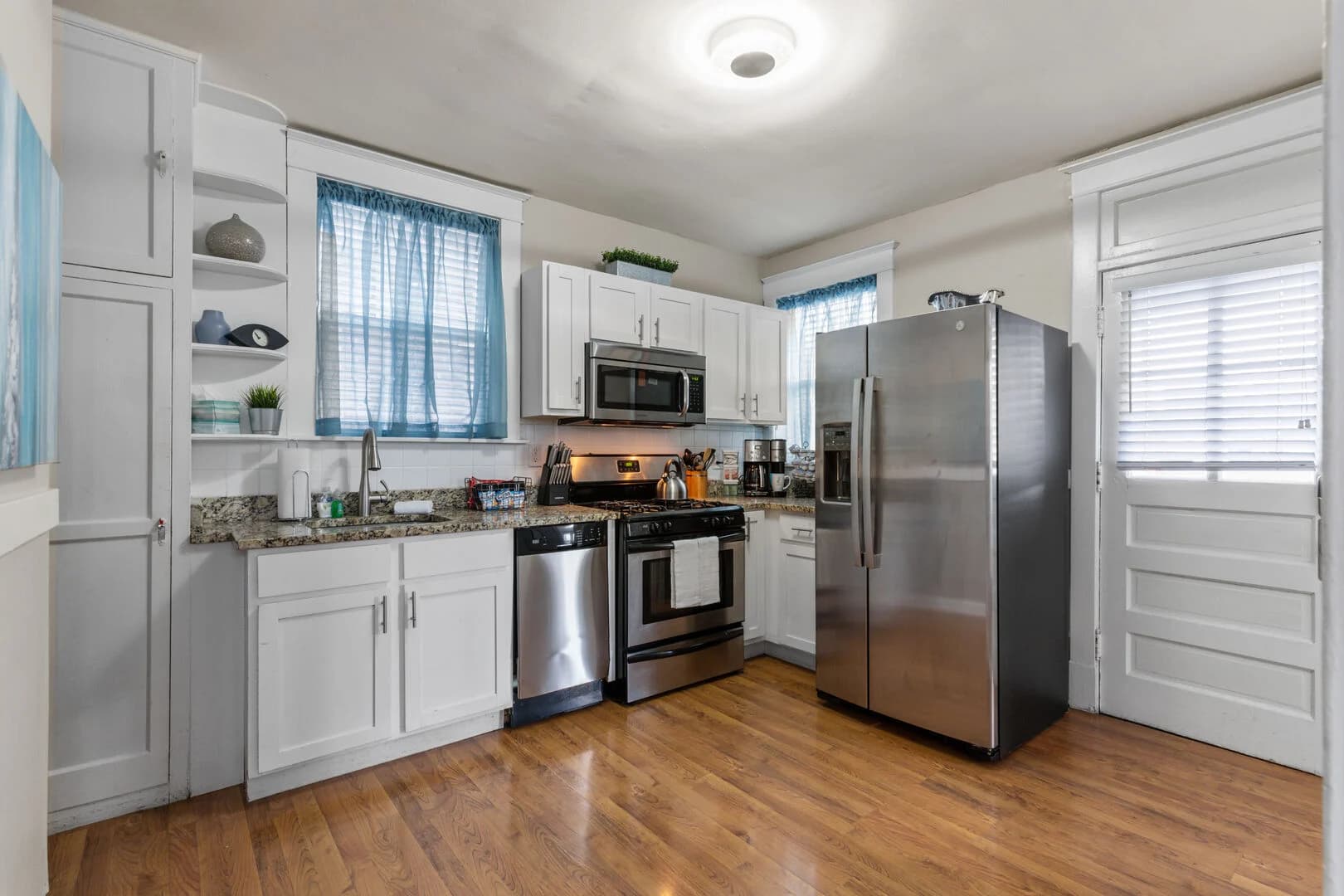 Kingshighway Manor - Image 5