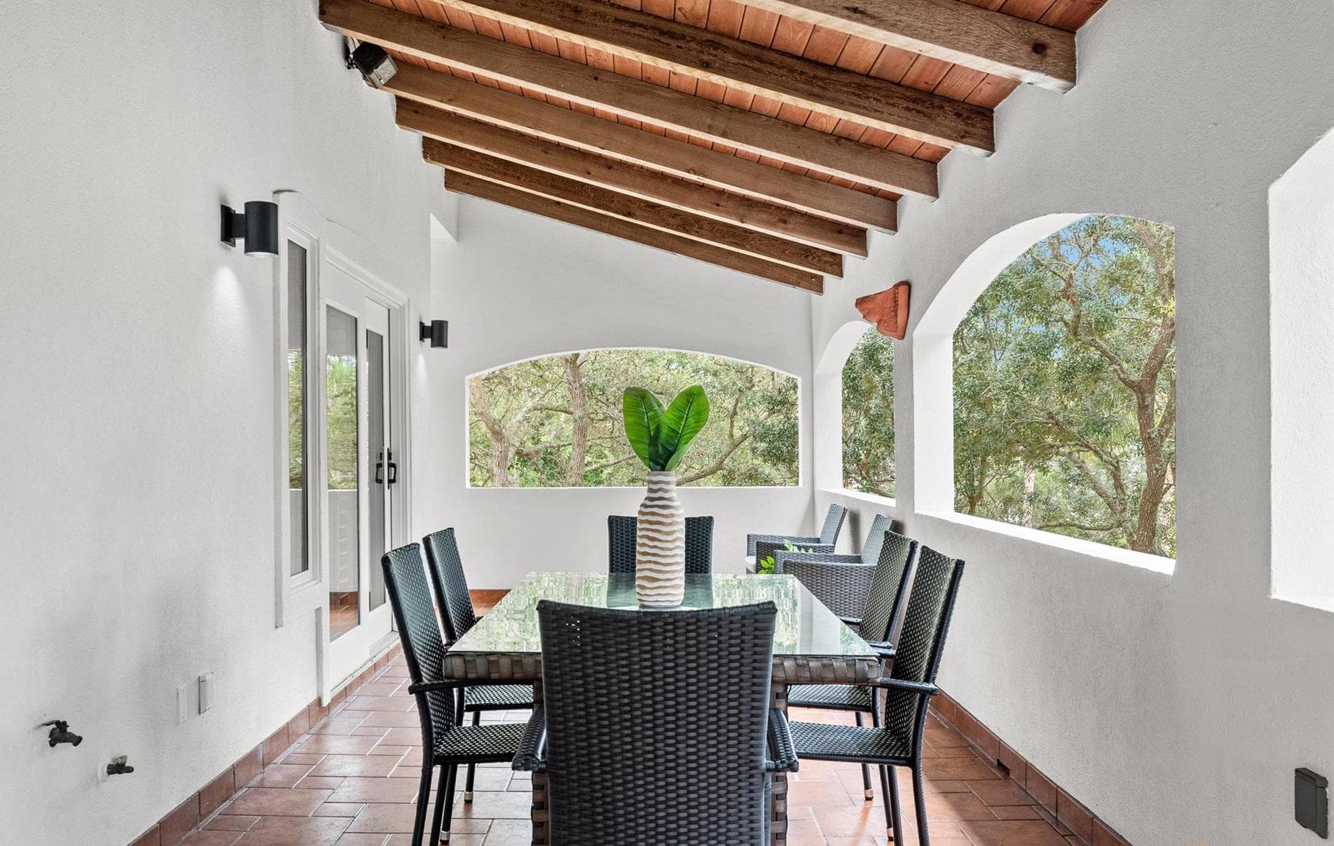 Paradise Isle - Image 17