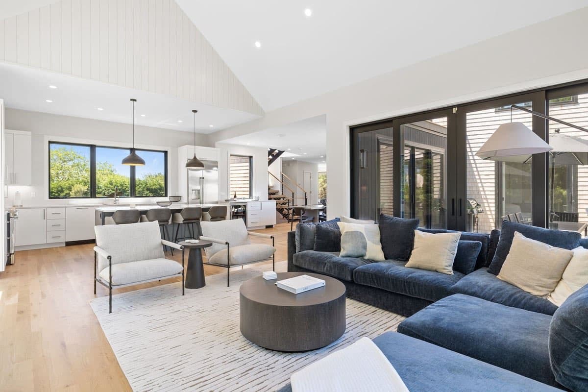 Nauset Heights Luxury - Image 11