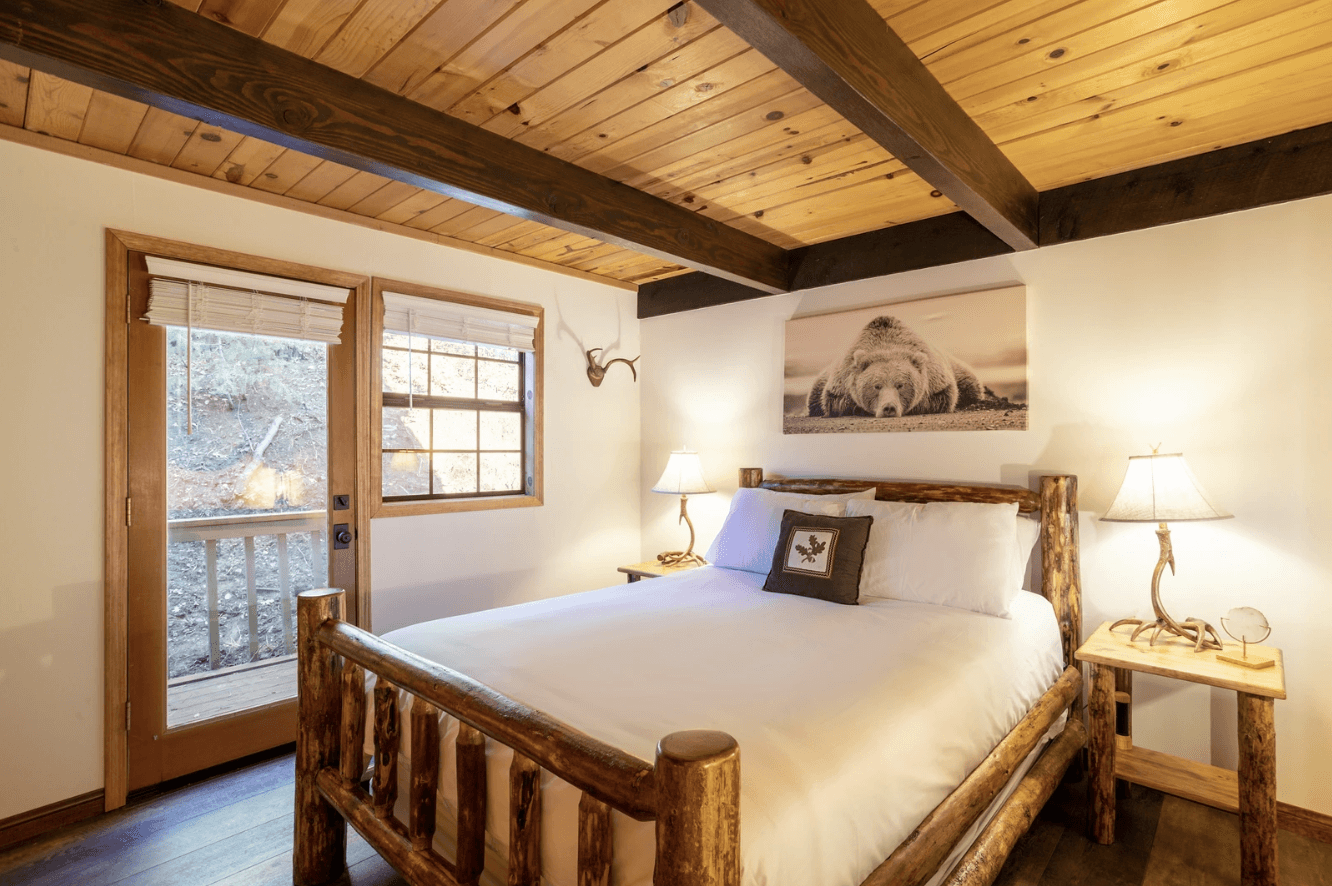 Bear's Lair - Image 12