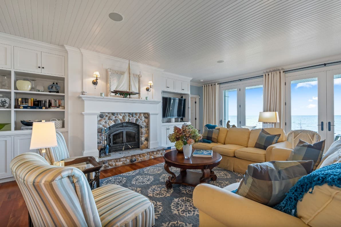 Goettelman's Lake House - Image 4