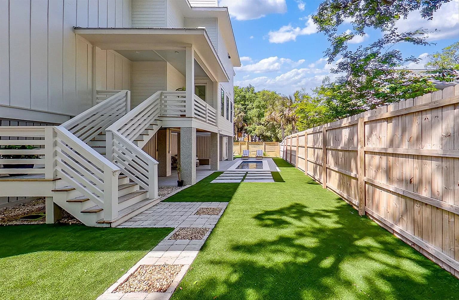 Amalfi Palms - Image 67