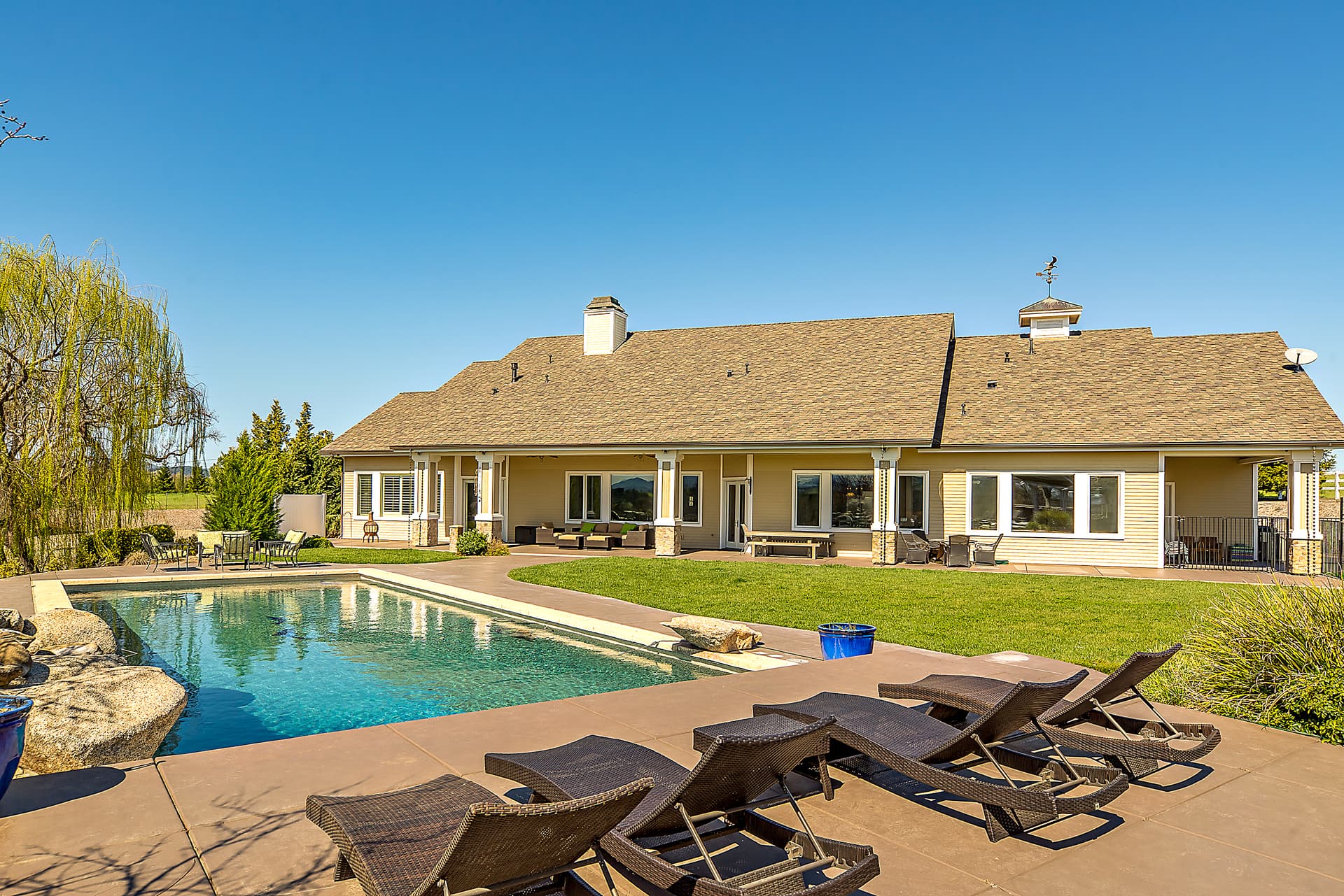 Frontier Main and Guest House - Image 47