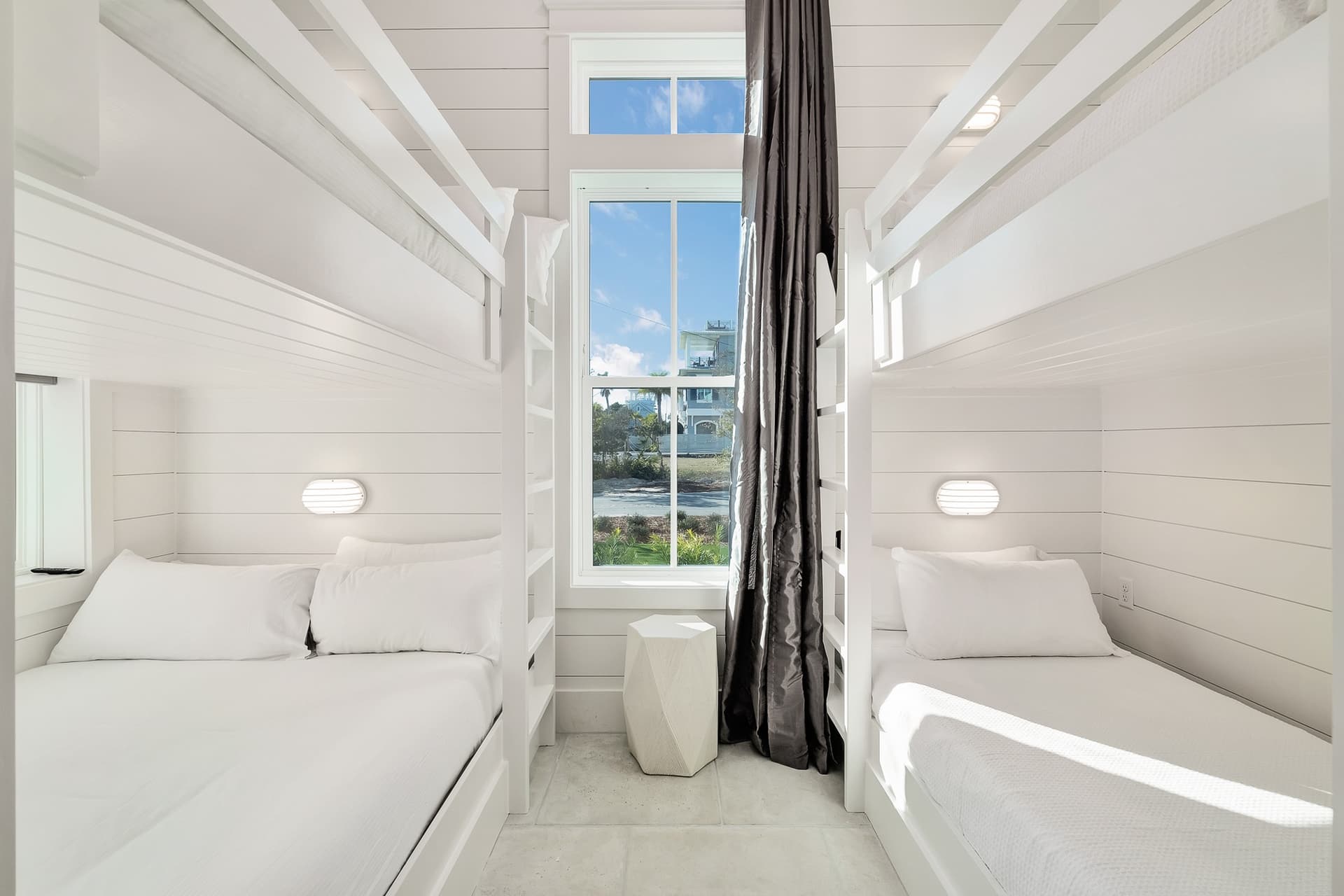 Emerald Palms - Image 7