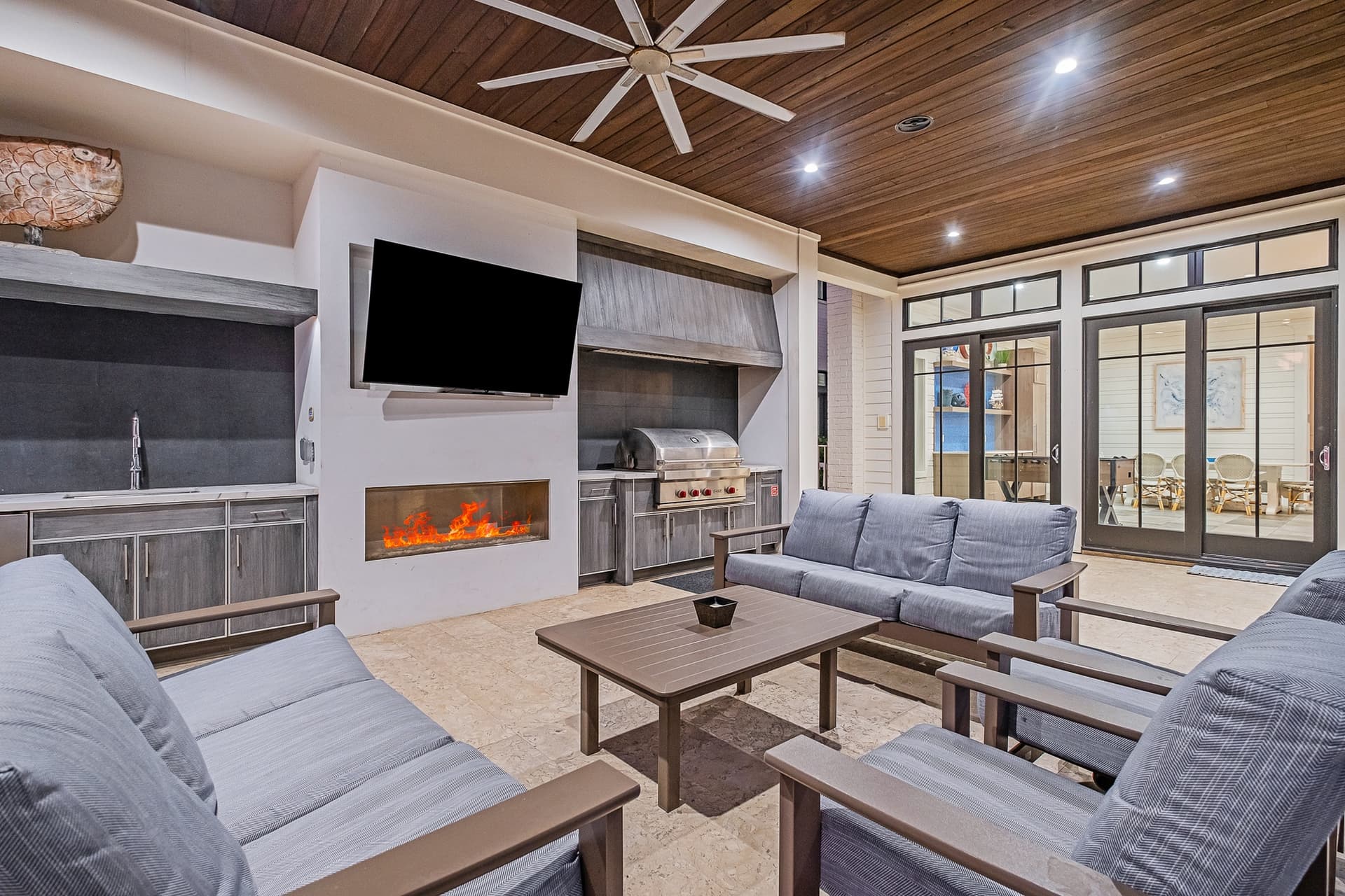 Oasis at Park Row Manor - Image 48