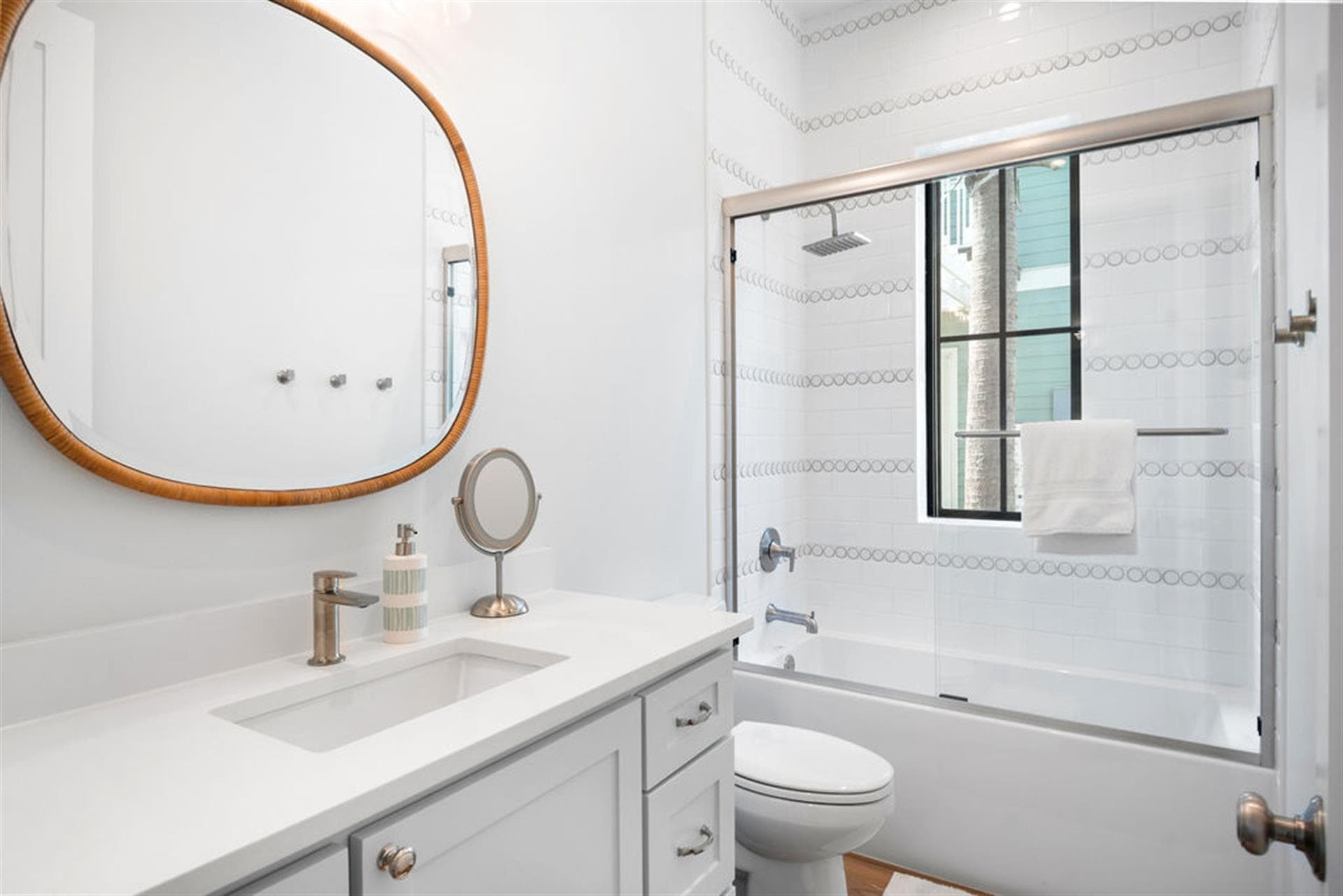 Coastal Belle - Image 26