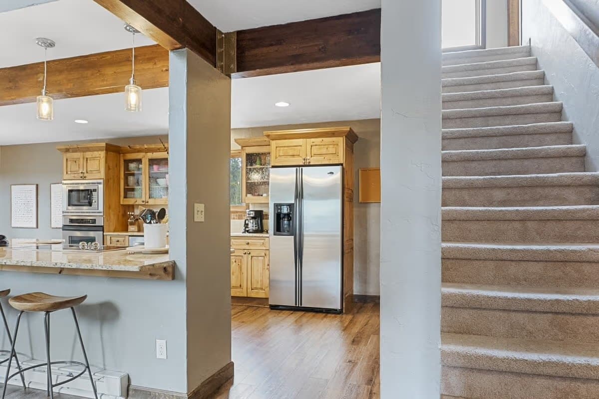 Pine Beam - Image 10