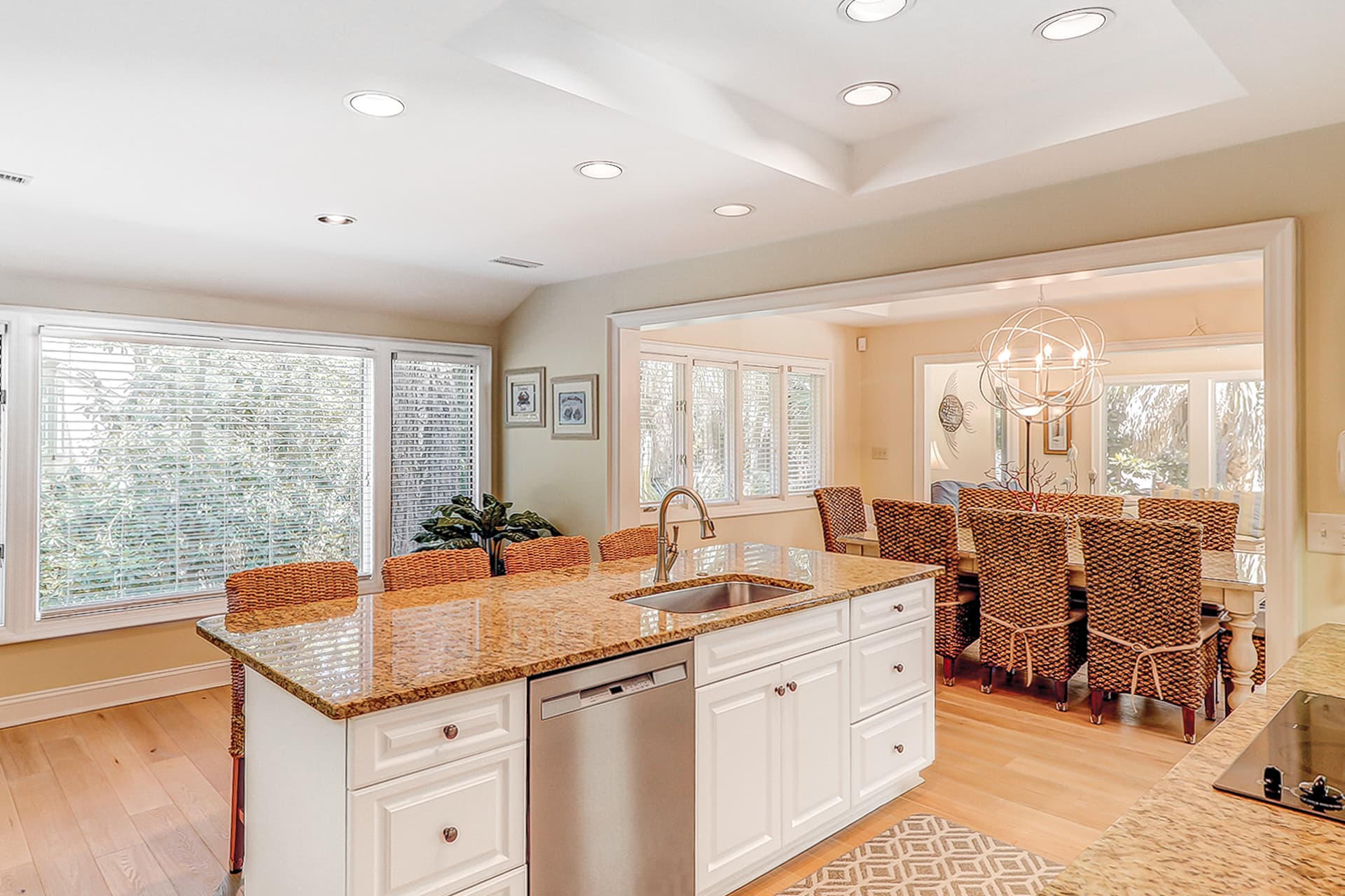 Sea Lane Home - Image 5