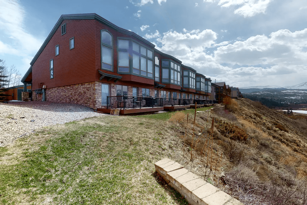 Fraser River Retreat - Image 28