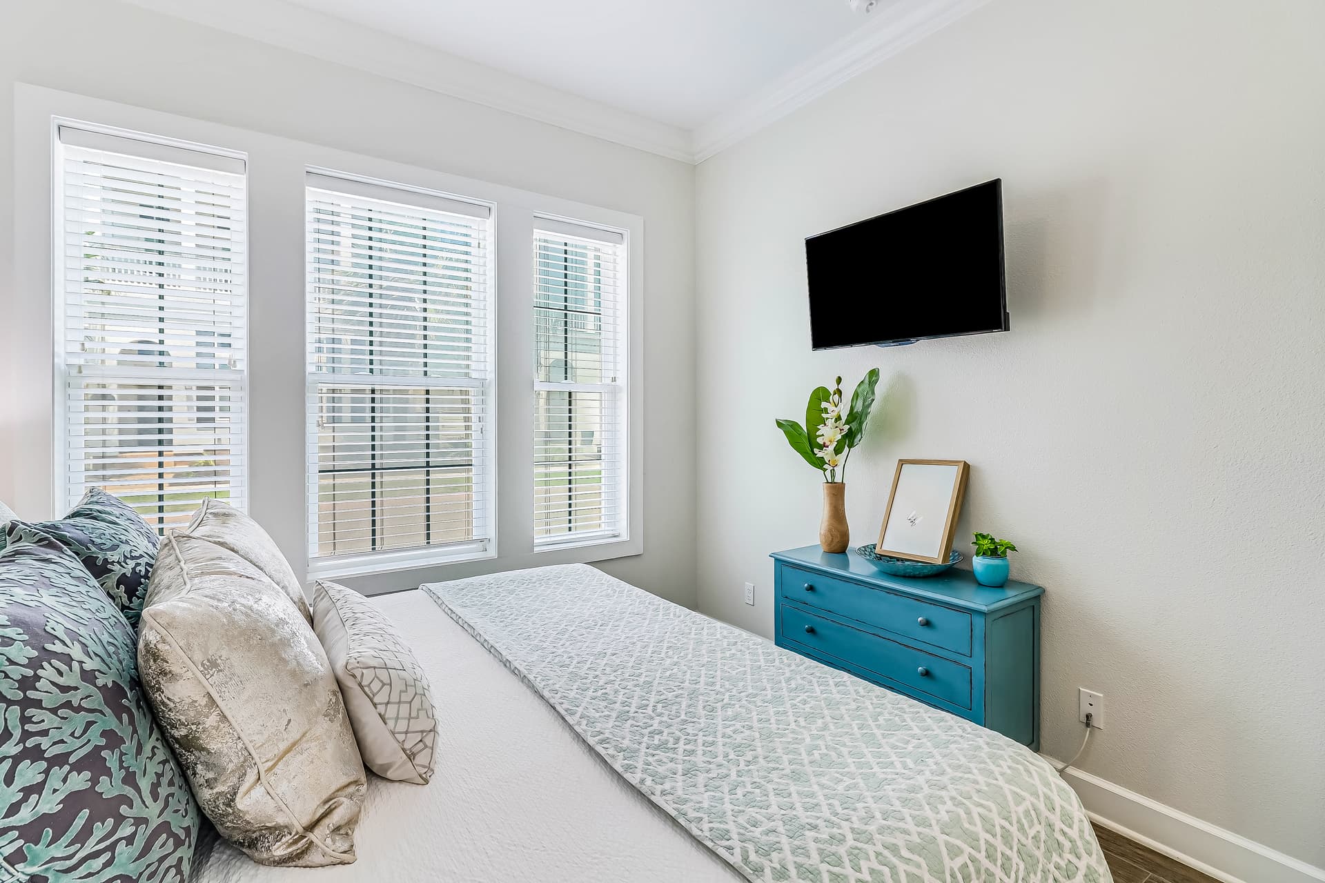 Shorely the Best - Image 27