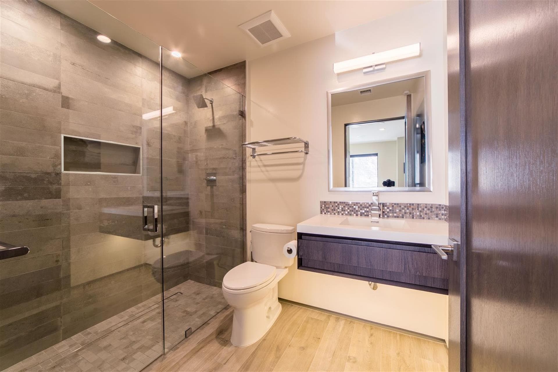 Bay Escape - Image 30