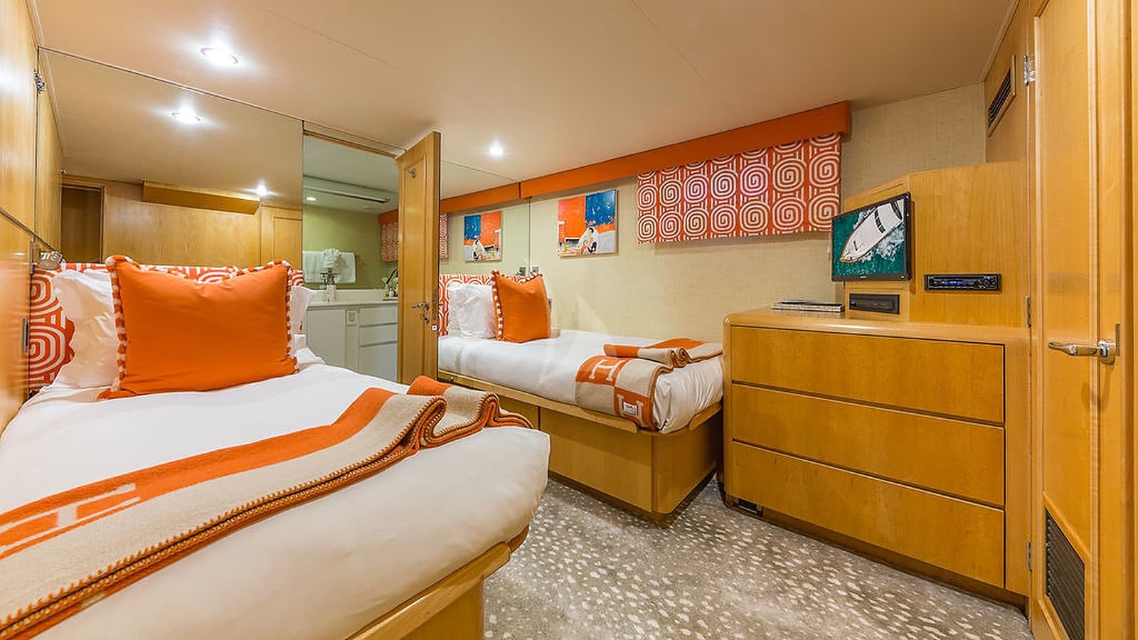 Alexandra Jane Yacht - Image 24