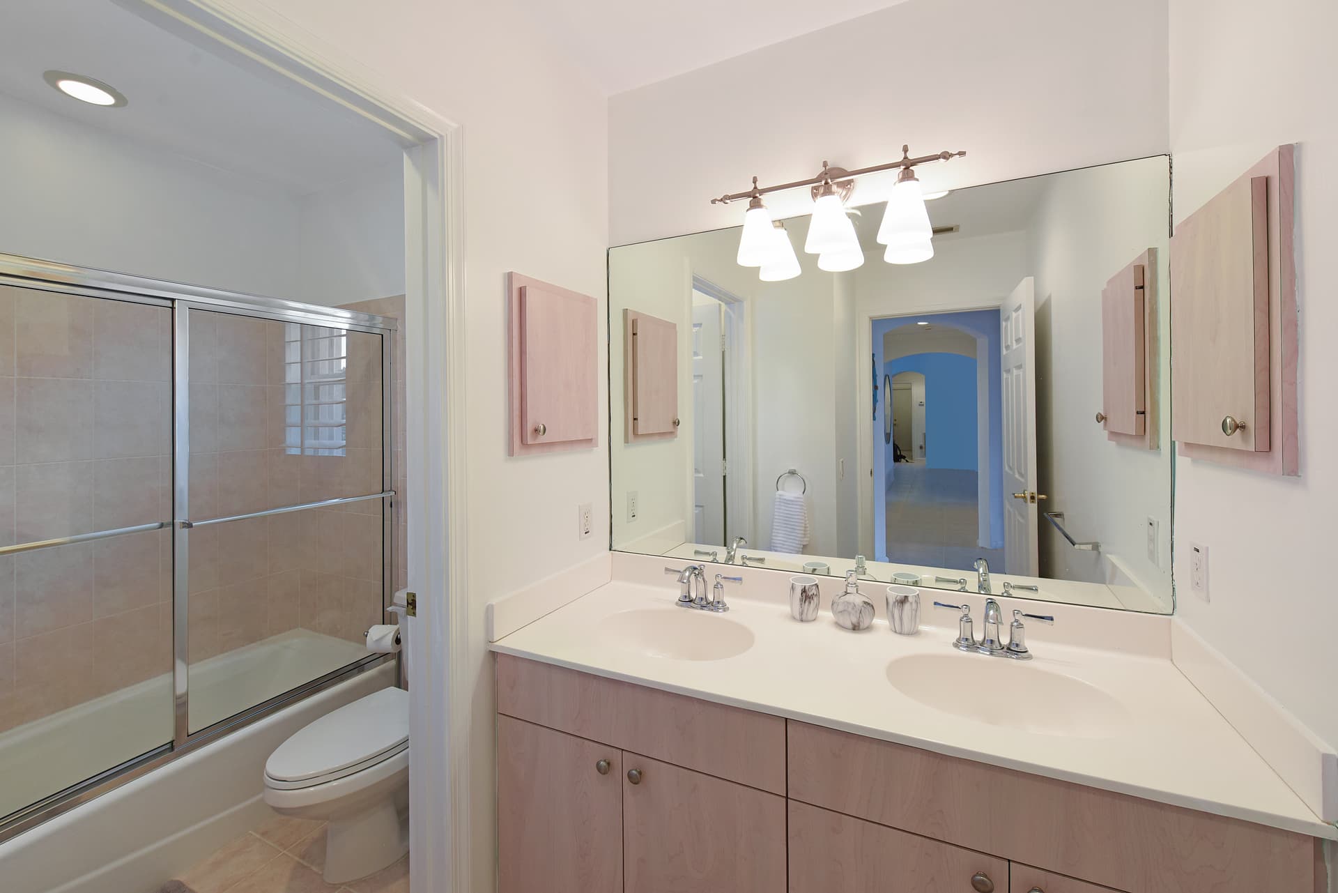 Lighthouse Point House  - Image 34