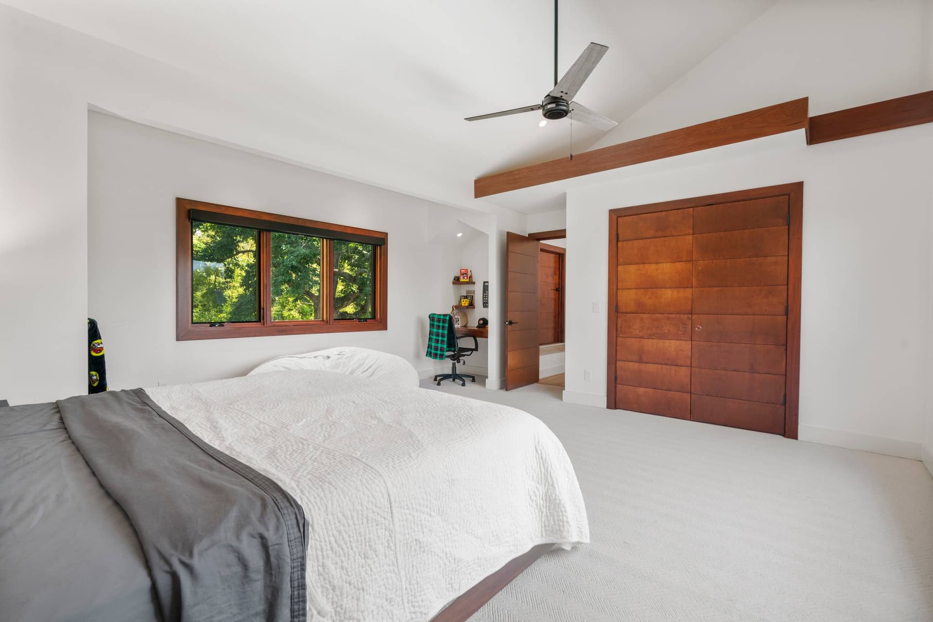 Nashville Sanctuary - Image 40