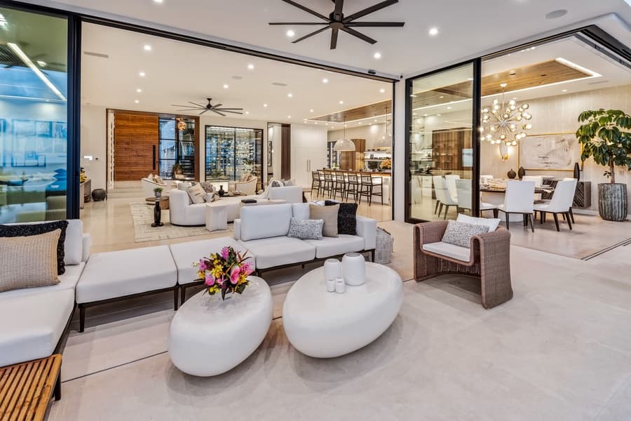 Diamond Head Grand Escape - Image 13