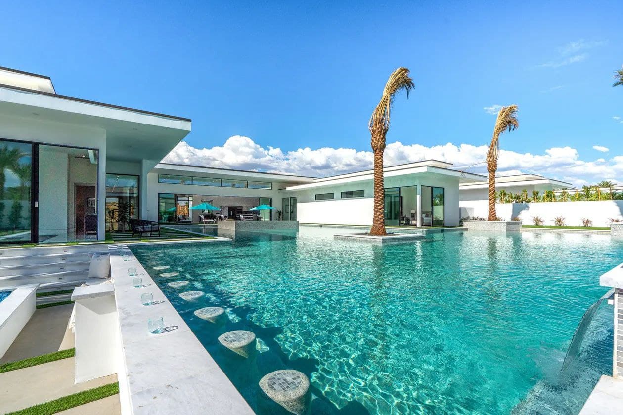 Bravo Villa #4 - Image 48