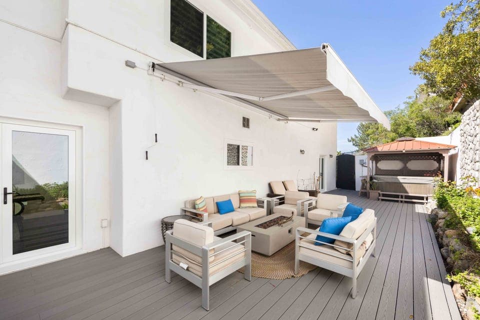 Pacific View Artist's Home - Image 2