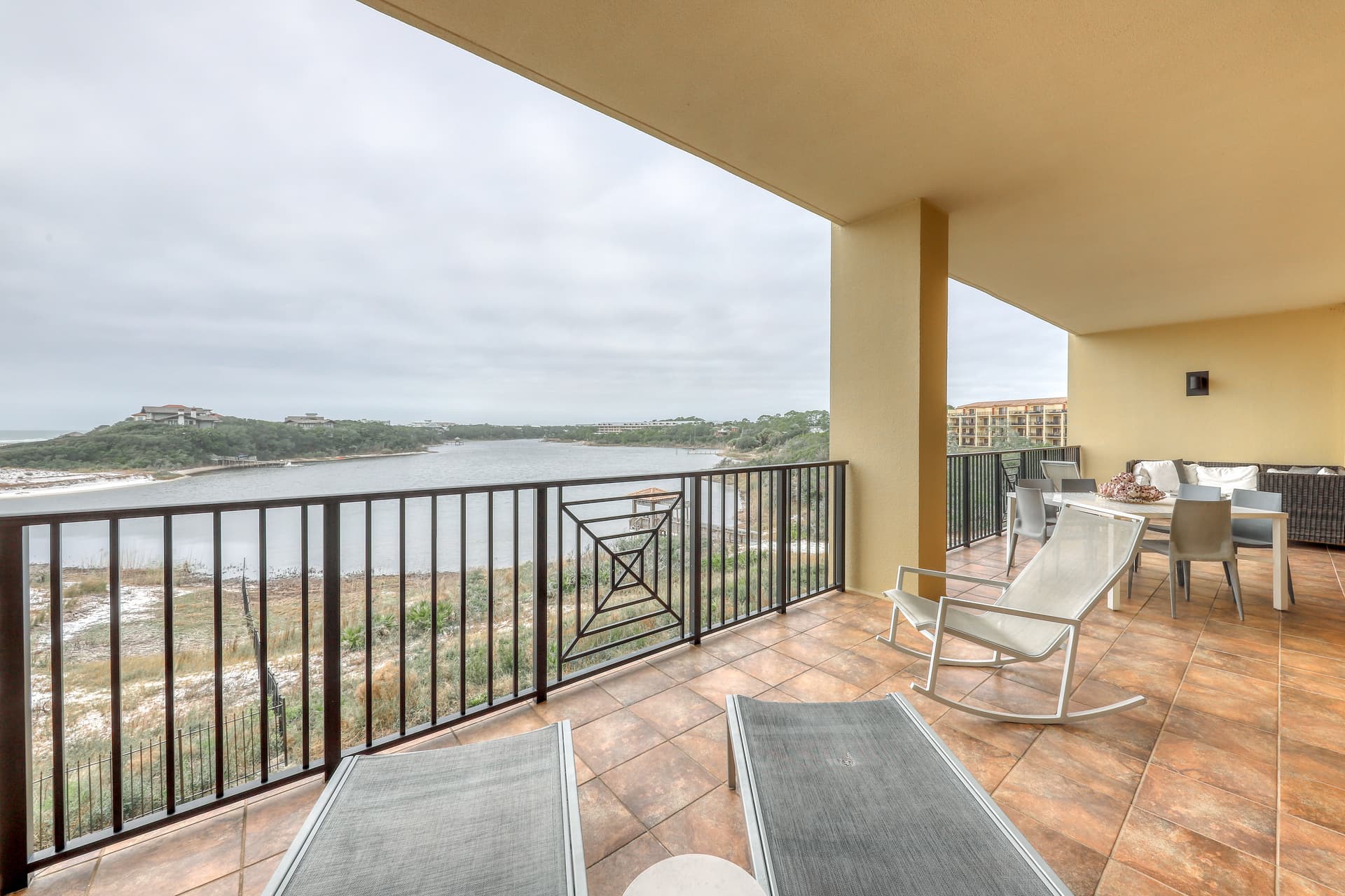 Sanctuary by the Sea 2122 Home - Image 10