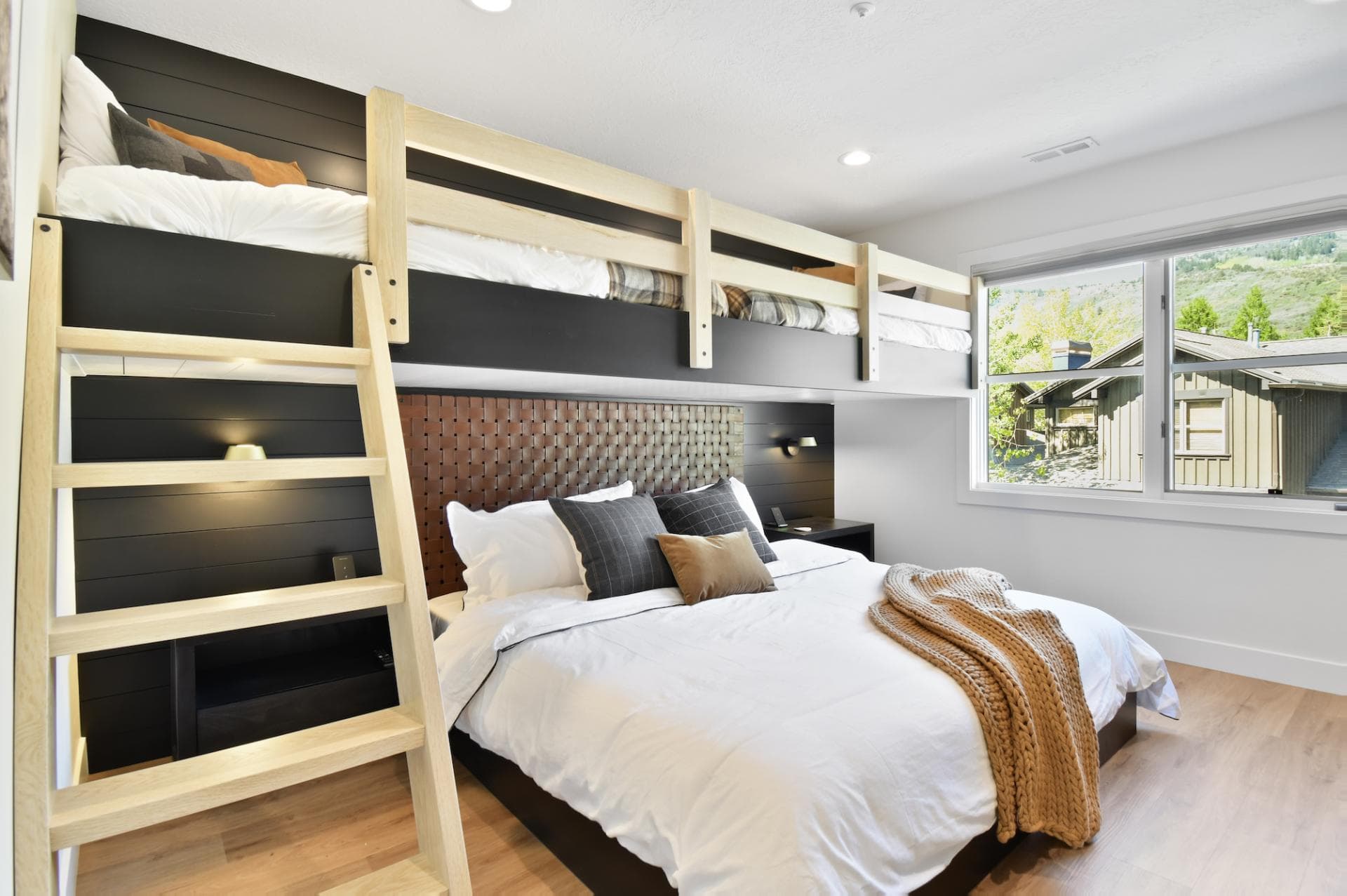 Jupiter View - Image 16