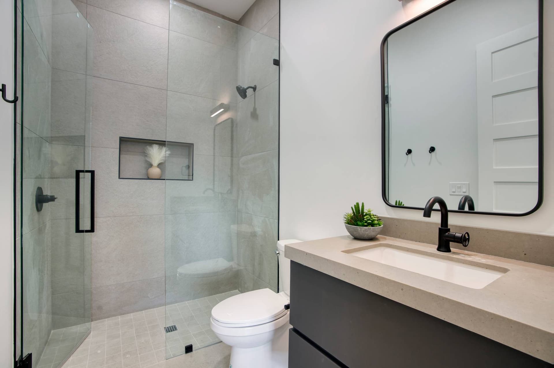 Estate on Harmony - Image 47