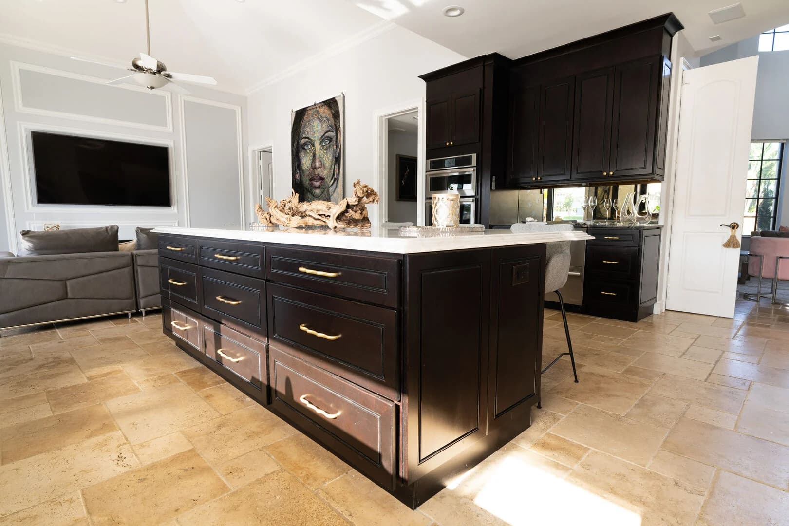 Isaac Villa - Image 6