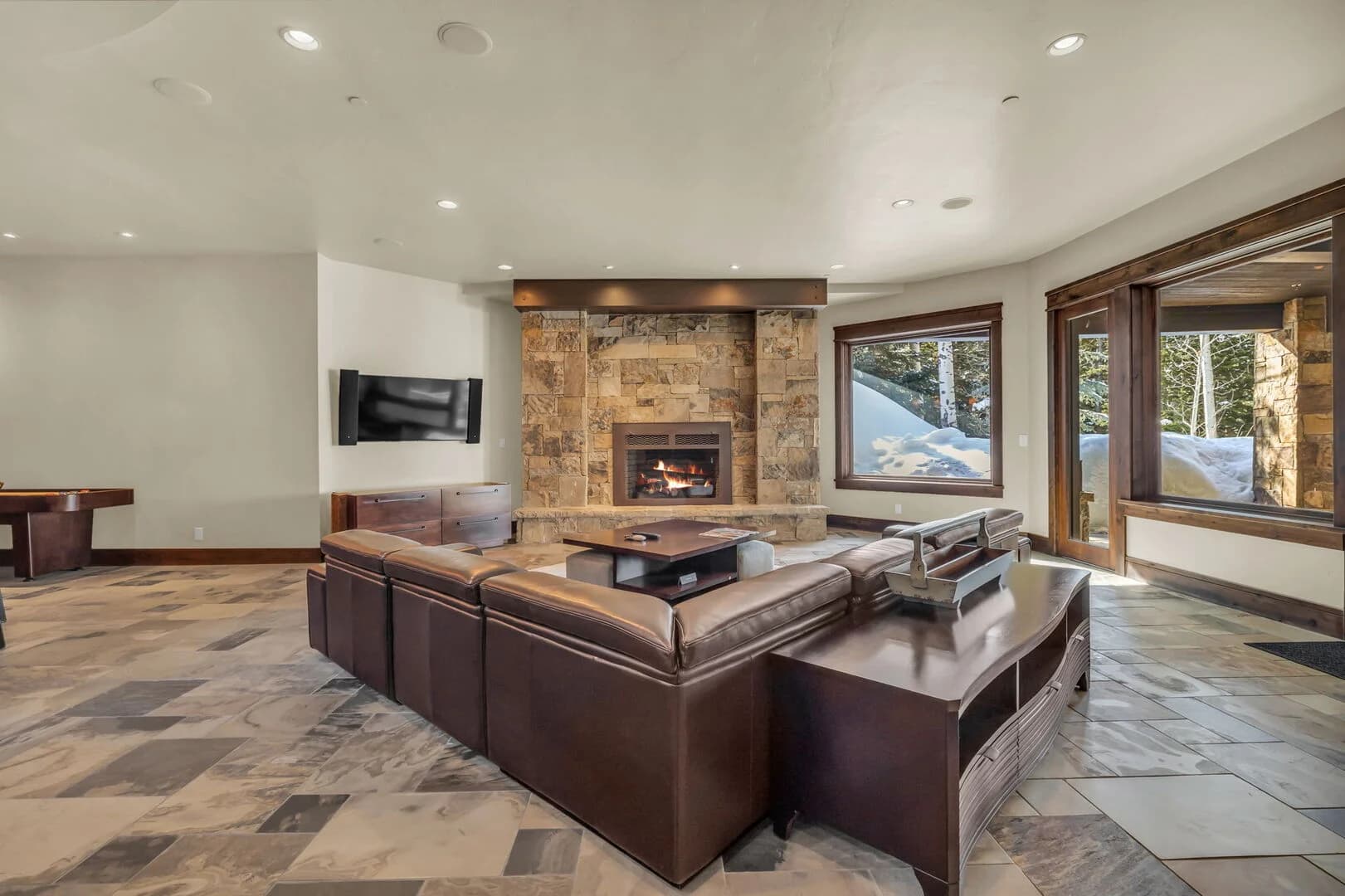 Snow Meadow Villa - Image 26