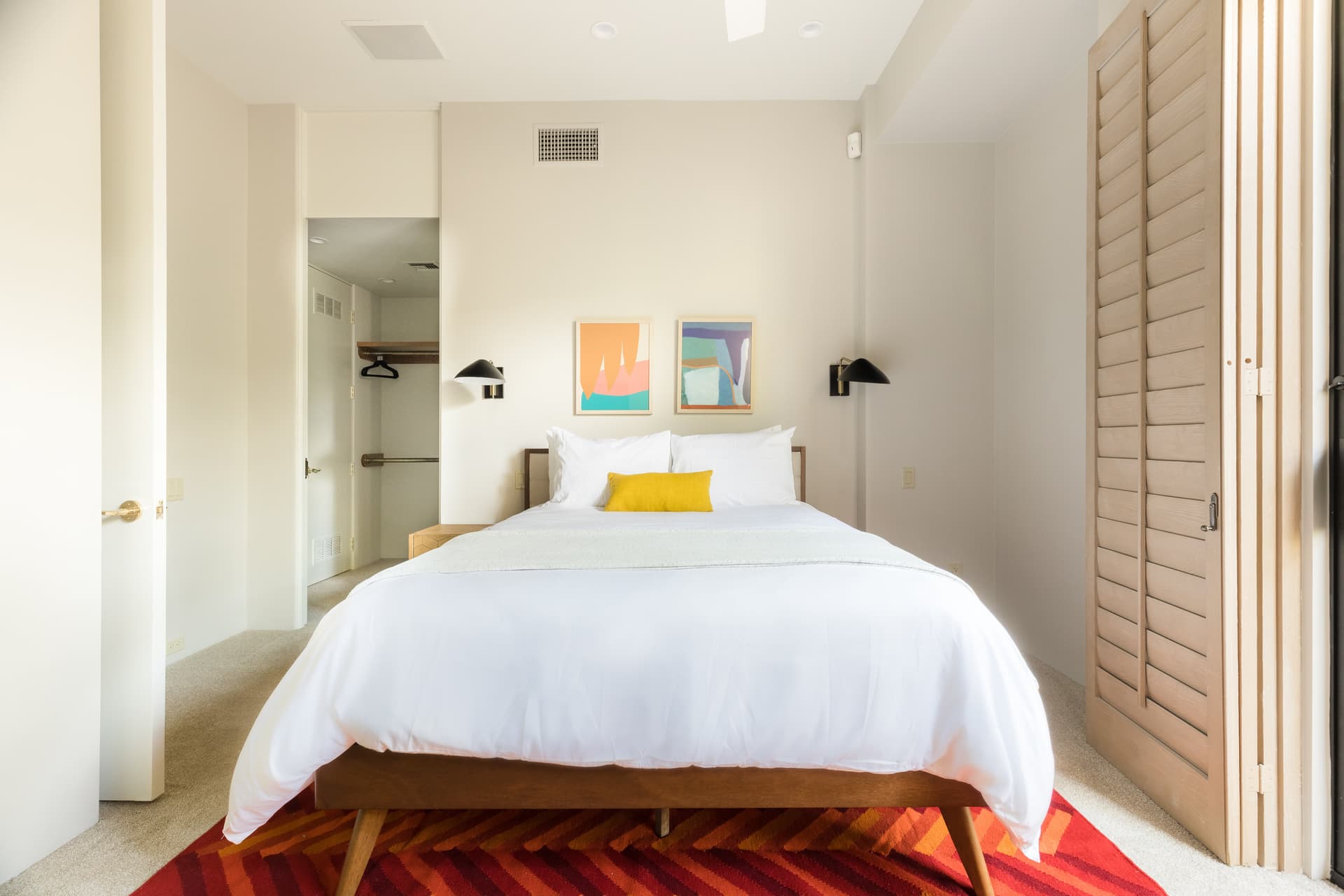 Moonshine - Image 15